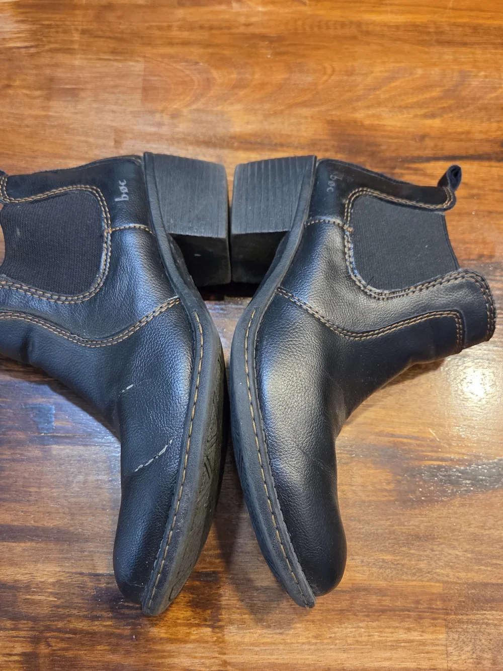 Born Rachelle Vegan Leather Ankle Bootie sz 7.5 Black Soft 2
